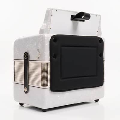 Rossetti 3112-FBE-WH Key of FBE 3 Row, 31 Treble, 12 Bass Diatonic Button Accordion w/Hard Case & Shoulder Straps image 3