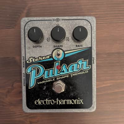 Electro-Harmonix Stereo Pulsar Analog Tremolo 2007 - Present - Blue image 1