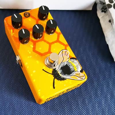 Bearfoot FX Honey Bee X Overdrive Pedal - Hand Painted image 2
