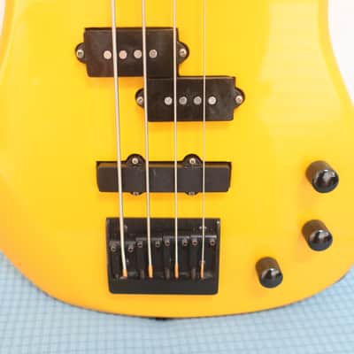 Vintage 1980s Vester Stage Series 4 String Active Bass Guitar 1987 Young Chang Plant Funk Metal Machine Yellow Very Well Made Lightweight 7 Pounds Full Scale 3 Octave image 4