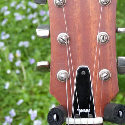 Yamaha Electric guitar two humbuckers tuning fork logo natural image 2