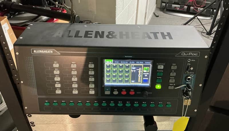 Allen & Heath Qu-Pac-32: 22-in/12-out Rackmountable Digital Mixer image 1