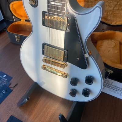 Gibson Les Paul Custom image 2