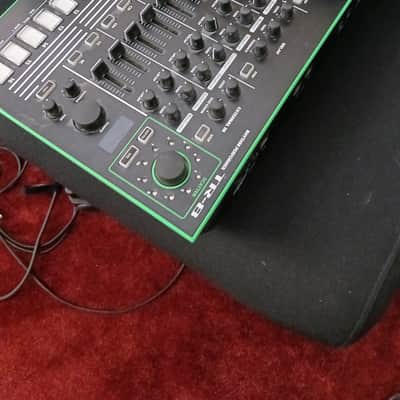 Roland TR-8 + special pack image 3
