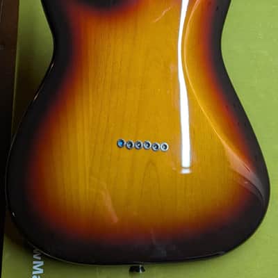 Fender Stratocaster XII 12-String - Crafted in Japan 2002-2004 - 3-Color Sunburst image 5