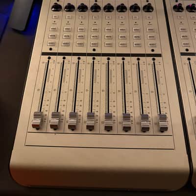 Mackie MCU Pro Universal DAW Control Surface 2008 - Present - Gray image 4