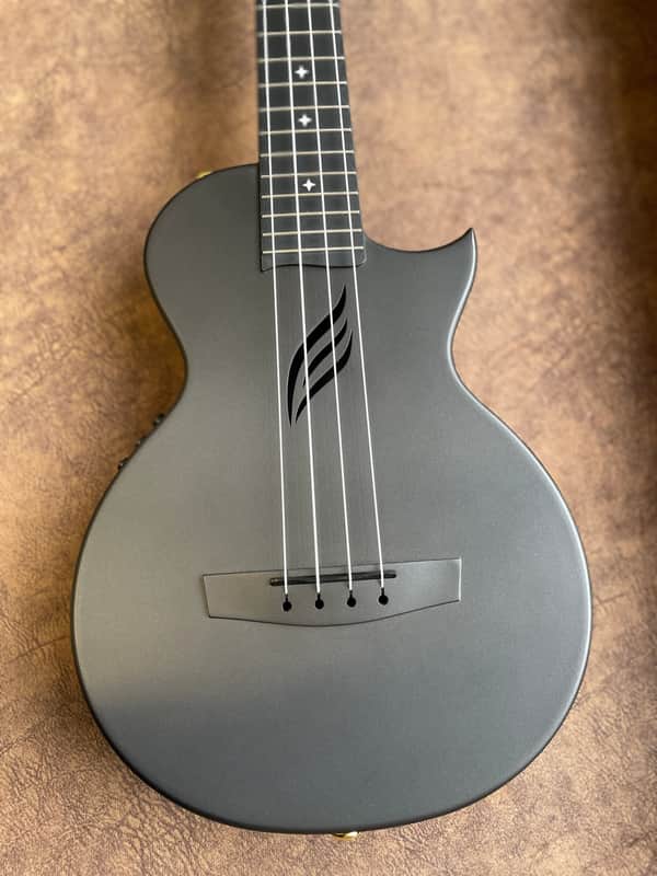 Enya Nova UE Pro Black (Ref no 170) 2025 - Black Carbon Fibre
