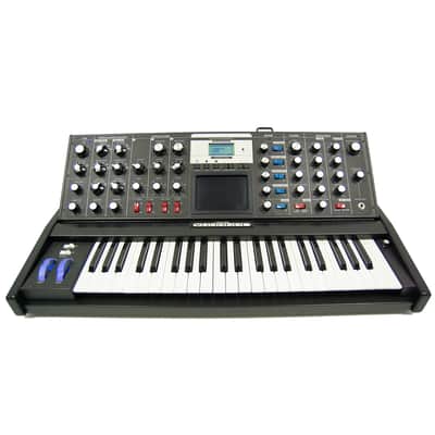 Moog Minimoog Voyager Old School 44-Key Monophonic Synthesizer
