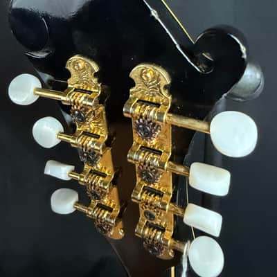 Kentucky KM-630 F-Style Mandolin Vintage Sunburst Finish w/ Case image 14