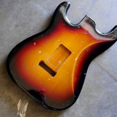 Handmade Stratocaster / Nitro - 3-tone sunburst image 3