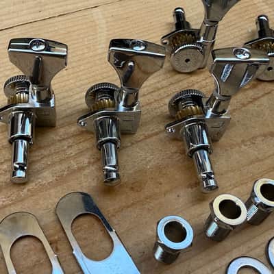 Immagine Hipshot 3+3 GripLock Open-Gear Locking Guitar Machines 3x3 Tuners w/ UMP - Chrome - 6