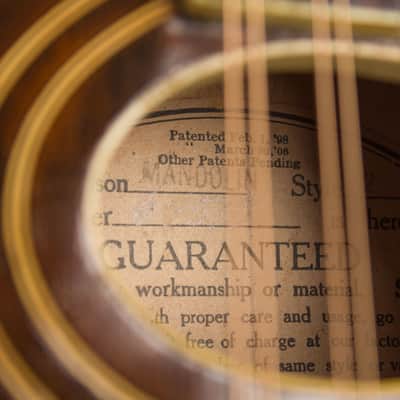 Immagine Gibson  A-2 Carved Top Mandolin (1921), ser. #64513, original black hard shell case. - 13