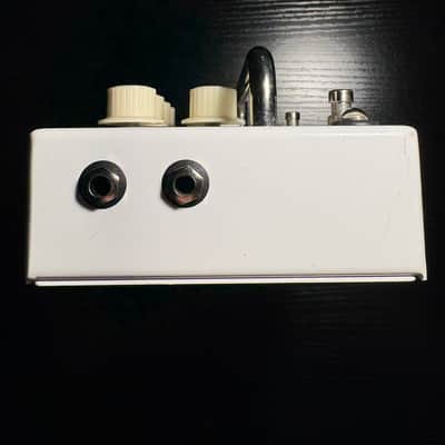 Orange Bax Bangeetar Guitar Pre-EQ Pedal 2010s - White image 8