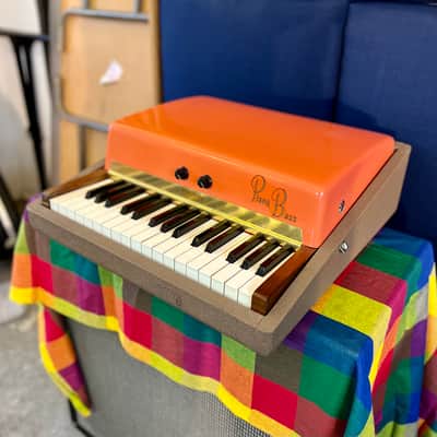 Fender Rhodes piano bass 1961 - Fiesta Red original vintage USA image 4
