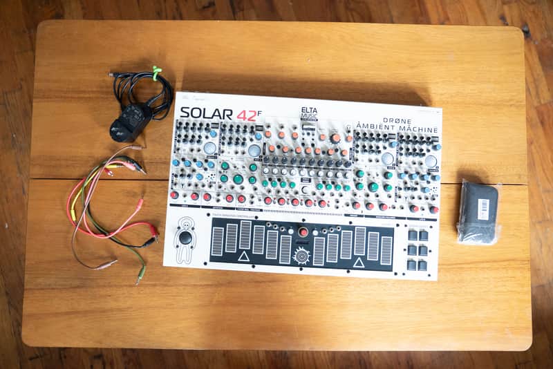 Elta Music Solar 42F (with case & all accessories) - White