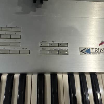 Korg Trinity Plus 61-Key 32-Voice Polyphonic Workstation 1996 - Silver image 2