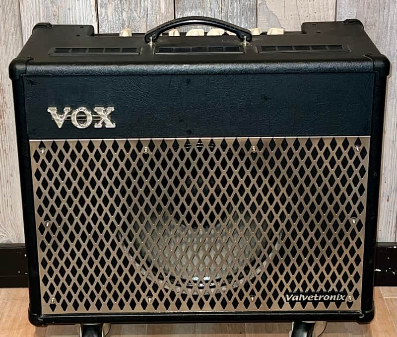 Vox VT50 Valvetronix Guitar Combo Amplifier (50 Watts, 1x12") image 1