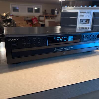 Immagine Sony CDP-CE375 5-Disc Changer CD Compact Disc Player Optical Out Remote Serviced - 4