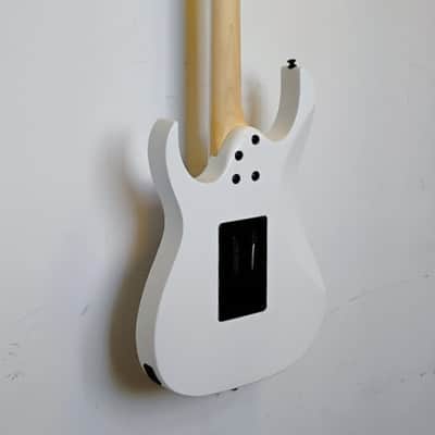 Ibanez RG450DXB-WH Standard - Jatoba Fretboard - 2018 - Present - White image 13