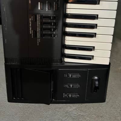 Roland XP-60 61-Key 64-Voice Music Workstation Keyboard 1998 - 2003 - Black image 3
