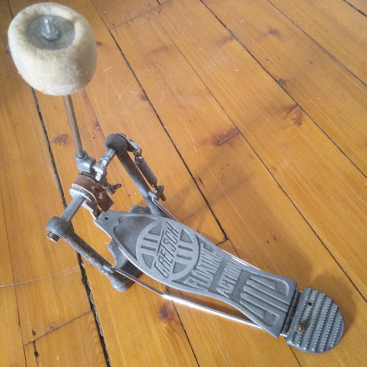 Gretsch Floating Action Bass Drum Pedal Vintage 60s Round Badge Era +Beater — main photograph