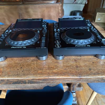 Pioneer CDJ-3000 (Pair) - Excellent condition, boxed image 5