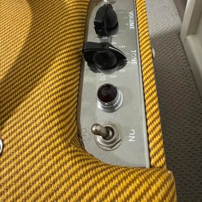 Fender Pro Junior IV 15-Watt 1x10" Guitar Combo 2018 - Present - Lacquered Tweed image 4