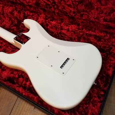 Fender Supreme Stratocaster Limited Edition Rare Collectible White Strat image 12