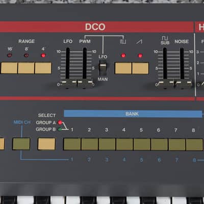 Roland JUNO-106 Programmable Polyphonic Synthesizer in Very Good condition image 6