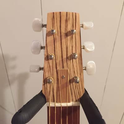 Go Guitars Grande Walnut Travel Guitar image 4