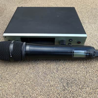 Immagine Sennheiser EW 500 G4-965 Handheld Wireless Microphone System with MMK 965 Capsule (GW1-Band: 558-608 MHz) 2010s - Black - 16