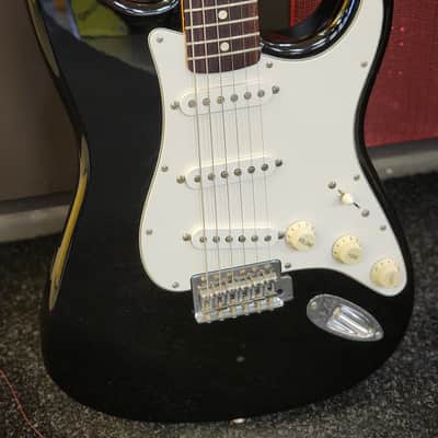 Fender 1998 Mexican Standard Stratocaster with Rosewood Fretboard Black image 4