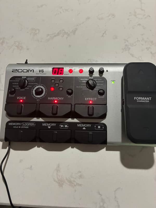 Zoom V6 Vocal Processor 2019 - Present - Silver image 1