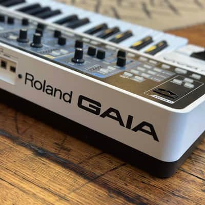 Roland SH-01 GAIA Virtual Analog Synthesizer image 6
