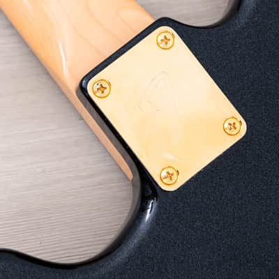2025 Fender Traditional II ‘60s Mustang Black Pearl w/ Gold Hardware, Japan MIJ image 16