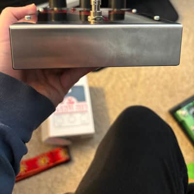 Electro-Harmonix Big Muff Pi 2000 - Present - Silver / Black / Red image 4