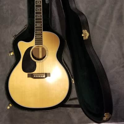 Martin GPC-Aura GT Lefty 2014 - Natural image 2