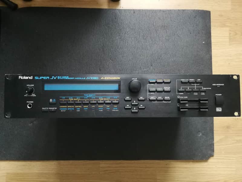 Roland JV-1080 64-Voice Synthesizer Module 1994 - 2001 - Black image 1