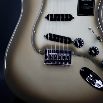 Fender 70th Anniversary Vintera II Stratocaster 2024 - Present - Antigua image 8