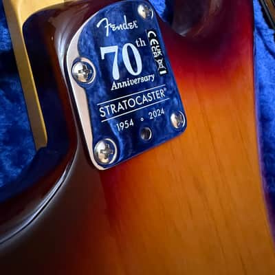 Fender 70th Anniversary American Professional II Stratocaster 2024 - Comet Burst image 8