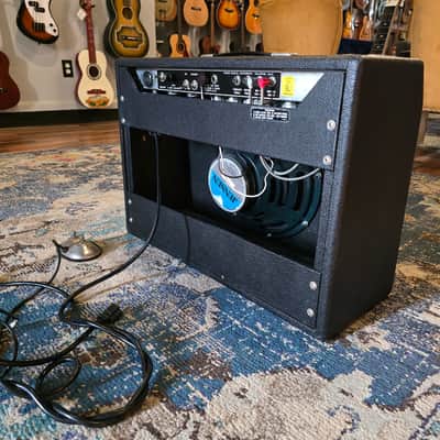 1974 Fender Silverface Deluxe Reverb Tube Combo Amp image 8