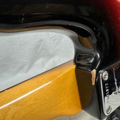 Fender Jaco Pastorius Jazz Bass Fretless 4-string J-Bass with Case 2005 - 3-Color Sunburst / Pau Ferro fingerboard image 20