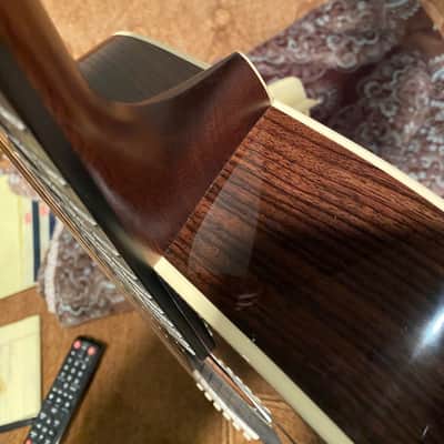 Martin 000-28 2024 - Sunburst Mint Condition image 6