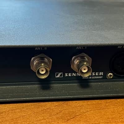 Sennheiser SR3056-U Dual Stereo IEM Mikroport Transmitter 461-485 MHZ image 5