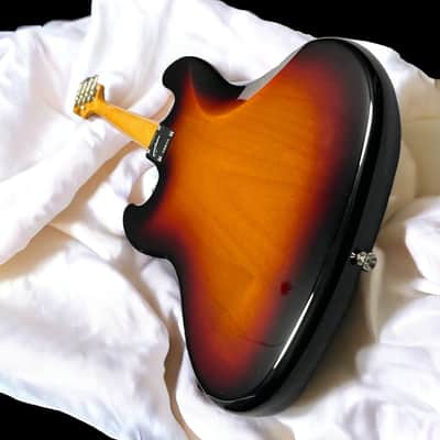 Fender Jaco Pastorius Fretless Jazz, 3-Tone Sunburst w/ Pau Ferro image 11