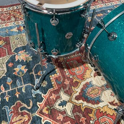 DW Collector's Series 4-Piece Shell Pack 10", 12", 16" 22" Drum Kit, Teal Glass image 7
