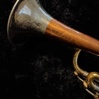 Holton 608 Super Collegiate 1958 - (Courtois-style external top-sprung pistons) Bi-metal bell with red brass stem and nickel flare and yellow brass body with nickel accents image 15