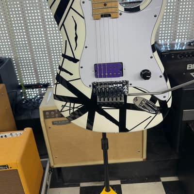 EVH Striped Series Electric Guitar 2013 - Present - White with Black Stripes image 8