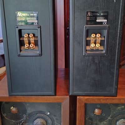 Acoustic Research 308 HO large bookshelf speakers in excellent condition - 1990's image 5