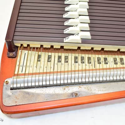 Oscar Schmidt 15-Chord Autoharp w/ Accessories image 8